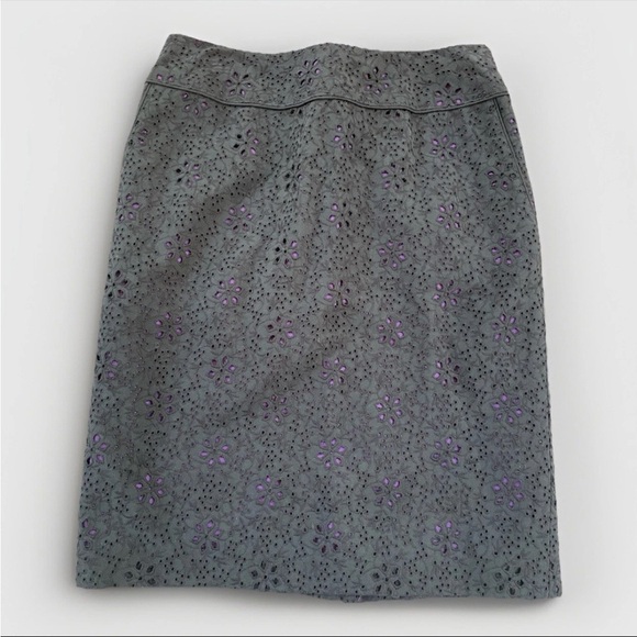 J. McLaughlin Dresses & Skirts - J. McLaughlin Silk/Wool Blend Black Eyelet Floral Knee Length Pencil Skirt 0
